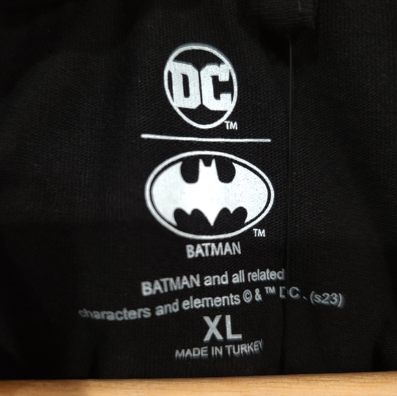 DC Comics Batman T-shirt - Picture 2 of 2
